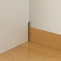 巾木除けがあるので壁面にピッタリ設置できます