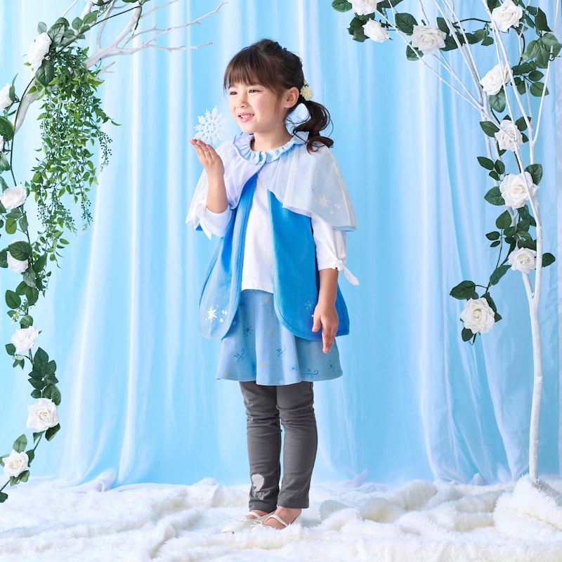 いつもの服の上から、サッと羽織ればエルサの気分に
