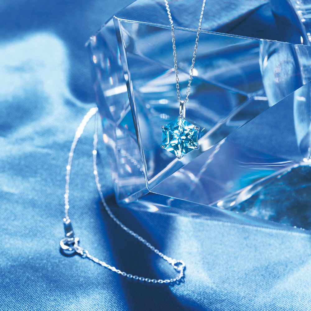 【ディズニー/Disney】雪の結晶モチーフ入り10金ネックレス[日本製]「アナと雪の女王」