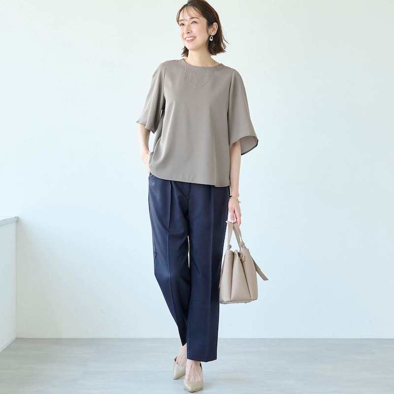 モデル身長170cm／M　※写真は撮影用のため、股下+4cmになります。