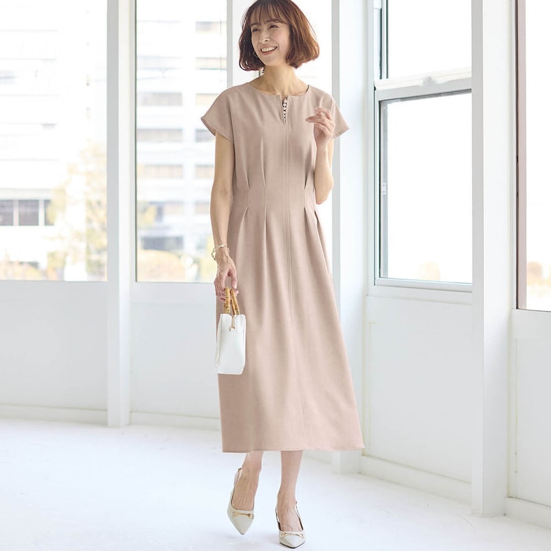 モデル身長169cm／M ※写真は撮影用のため着丈+5cmになります。