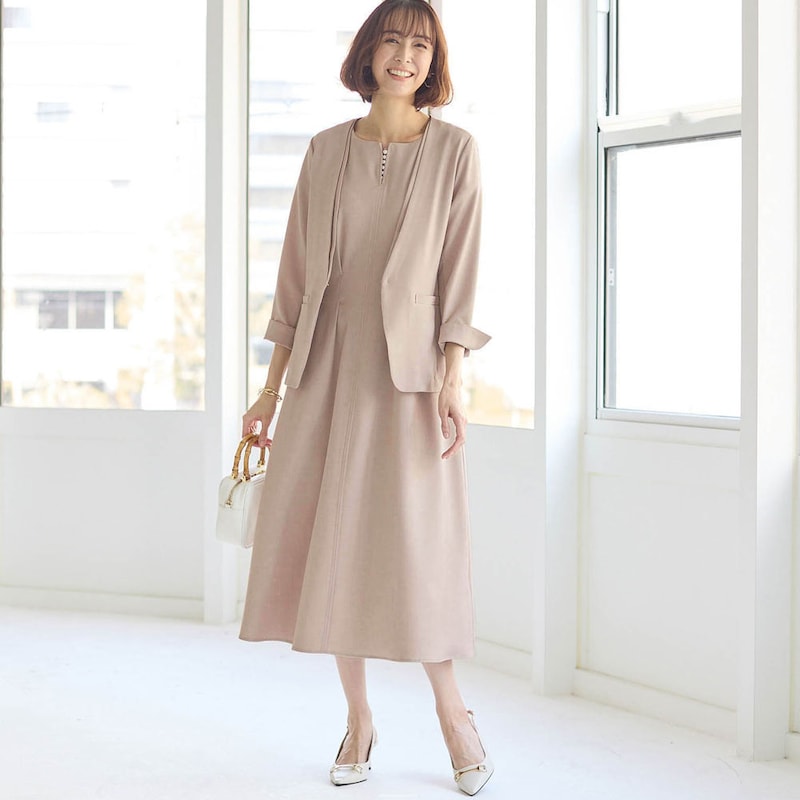 モデル身長169cm／M ※写真は撮影用のため着丈+5cmになります。