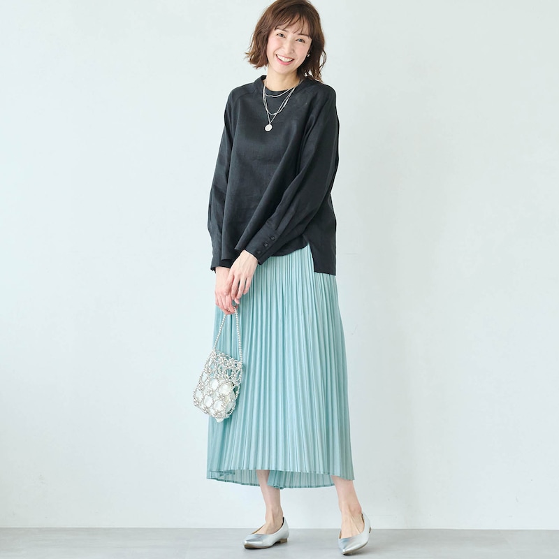 モデル身長169cm／M　※写真は撮影用のため、総丈+6cmになります。