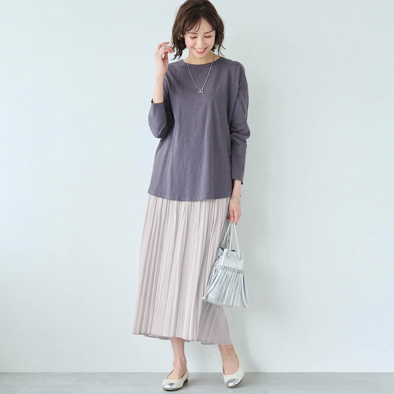 モデル身長169cm／M　※写真は撮影用のため、総丈+6cmになります。