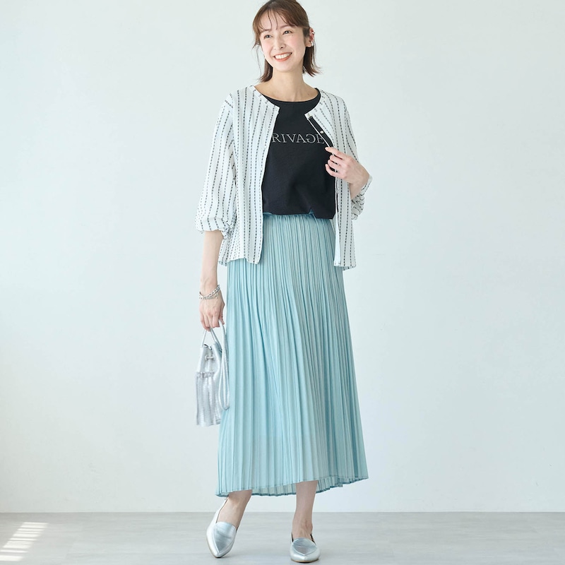 モデル身長169cm／M　※写真は撮影用のため、総丈+6cmになります。