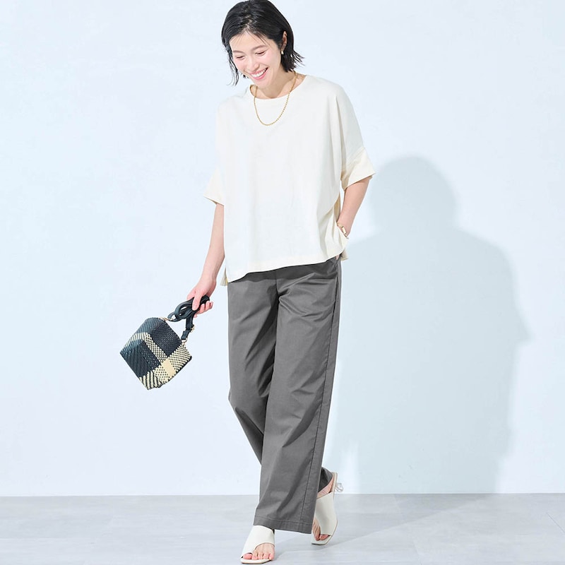 モデル身長168cm／M　※写真は撮影用のため、股下+6cmになります。