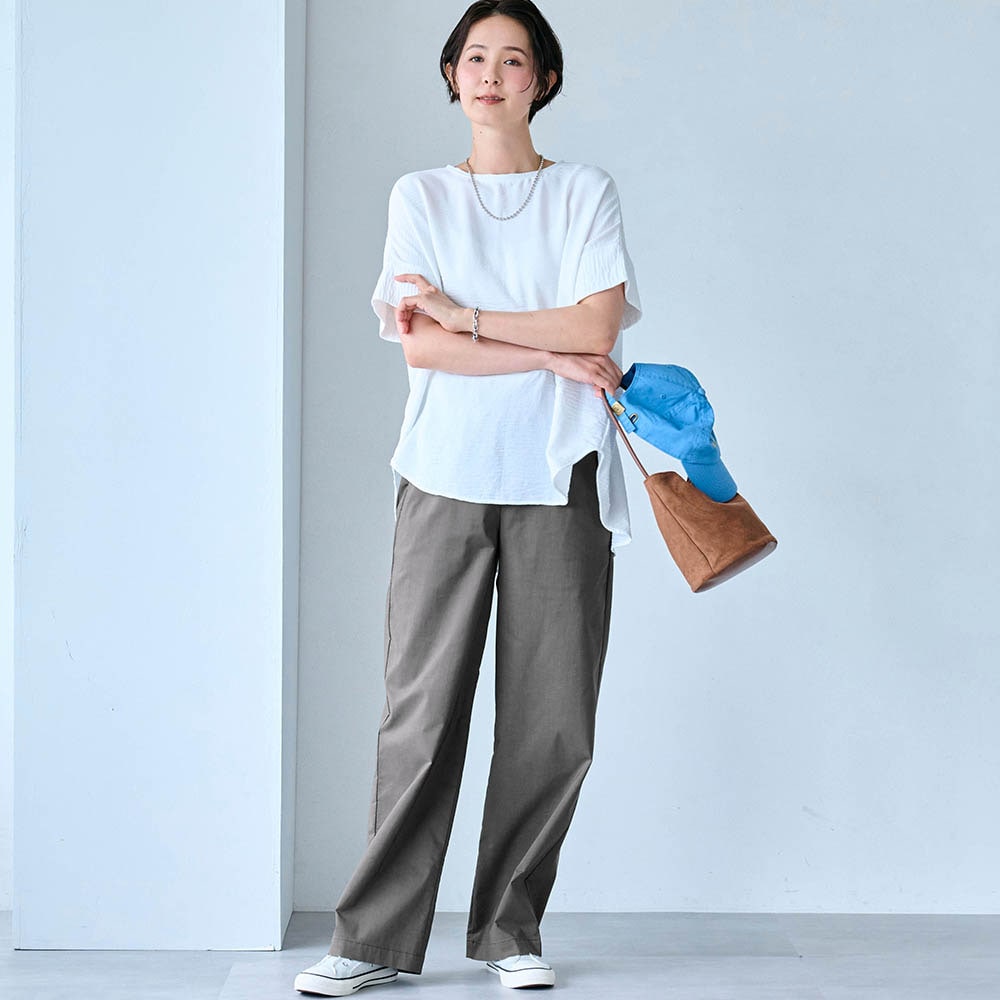モデル身長168cm／M ※写真は撮影用のため股下+6cmになります。