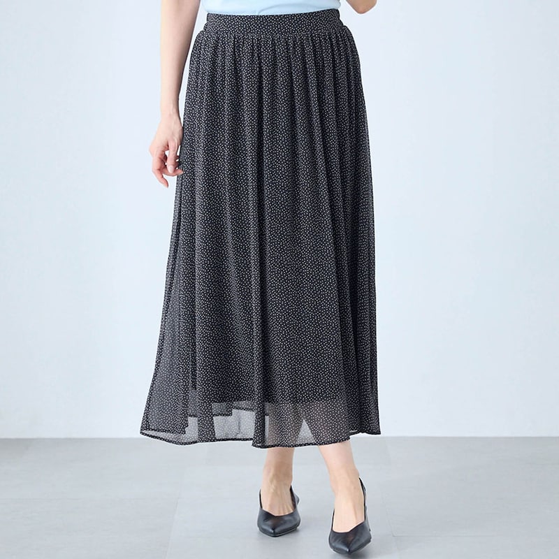 モデル身長168cm／M ※写真は撮影用のため総丈+6cmになります。