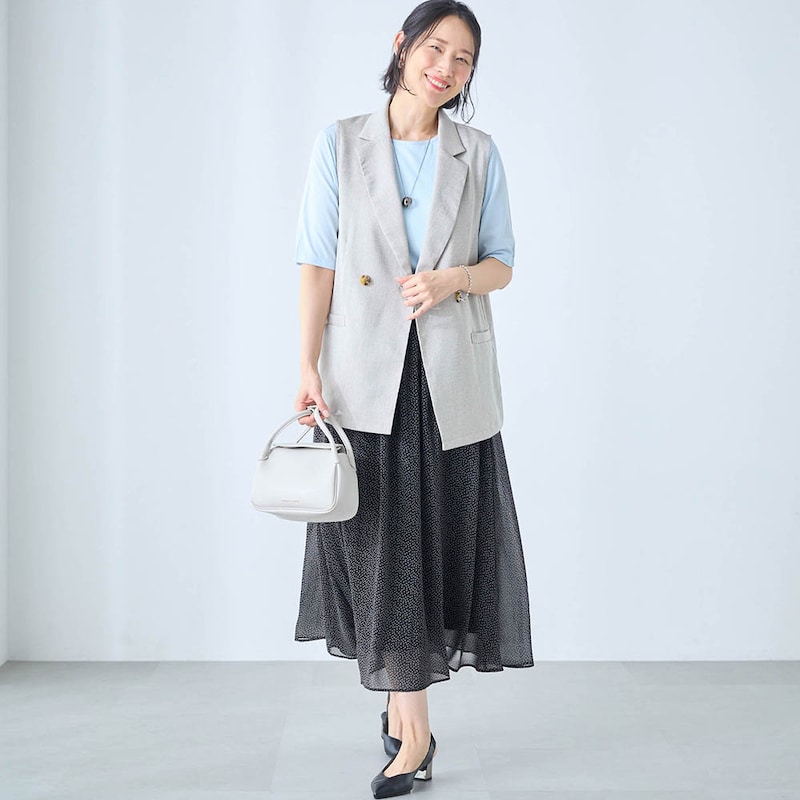 モデル身長168cm／M ※写真は撮影用のため総丈+6cmになります。