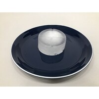 【のせて60秒後】陶器の皿。