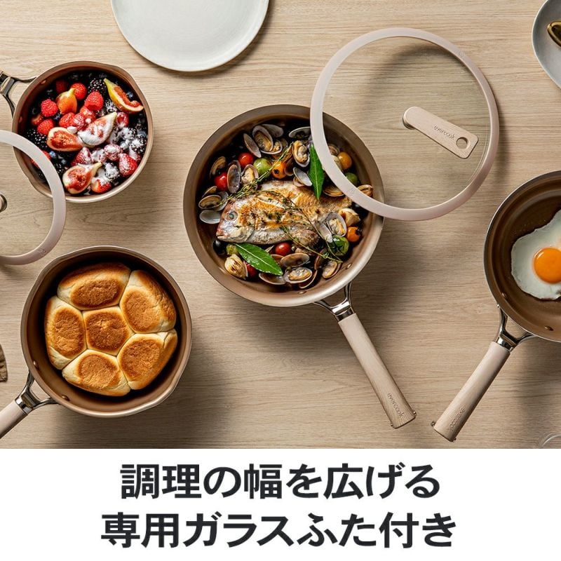 ベージュ