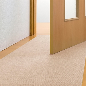 ドアの開け閉めの邪魔にならない薄型