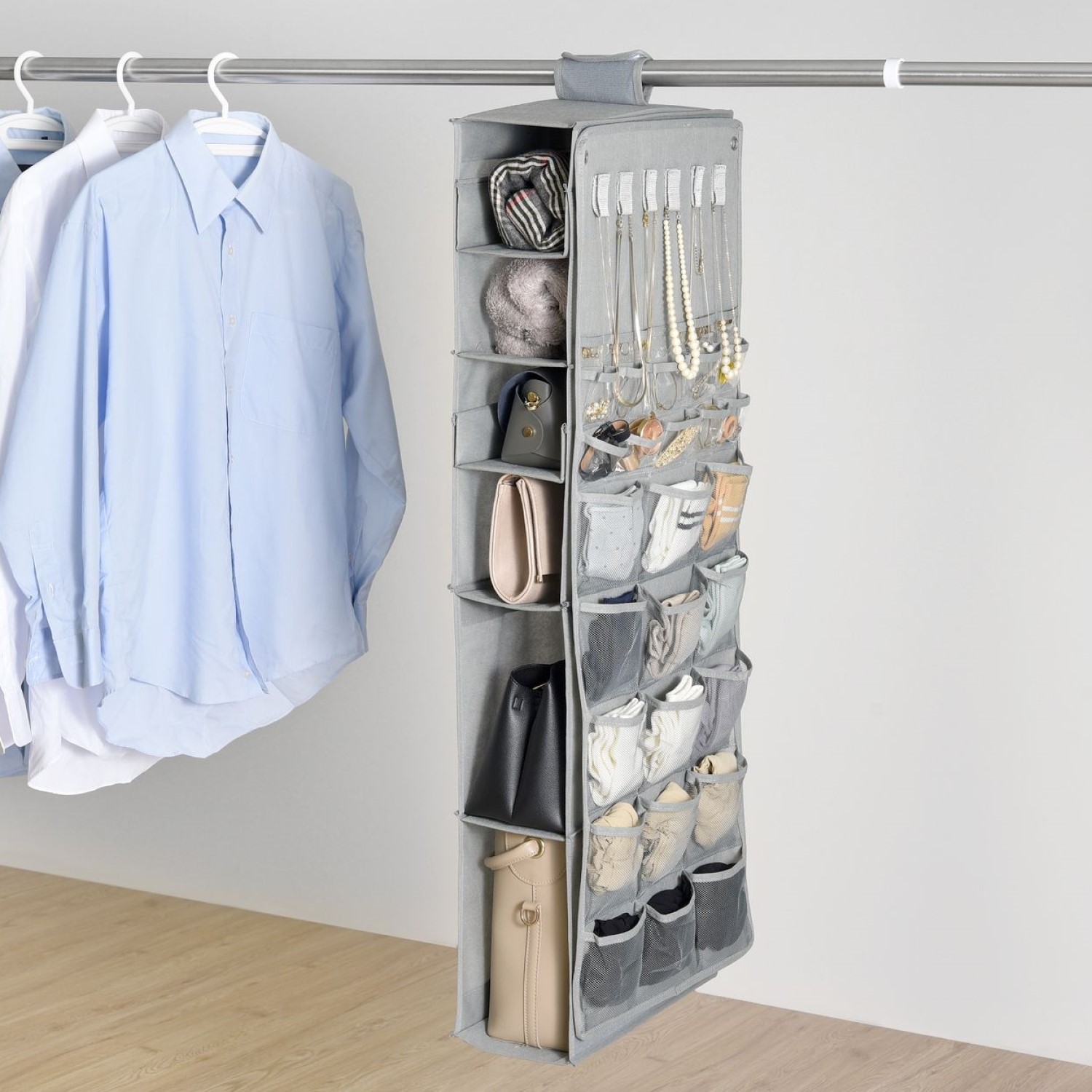 【ベルメゾン】こまごま小物もすっきり収納できるポケット付き 吊り下げカバンラック
