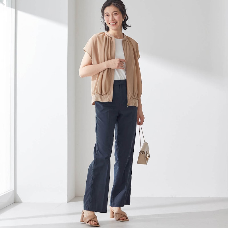 モデル身長168cm／M　※写真は撮影用のため、股下+6cmになります。