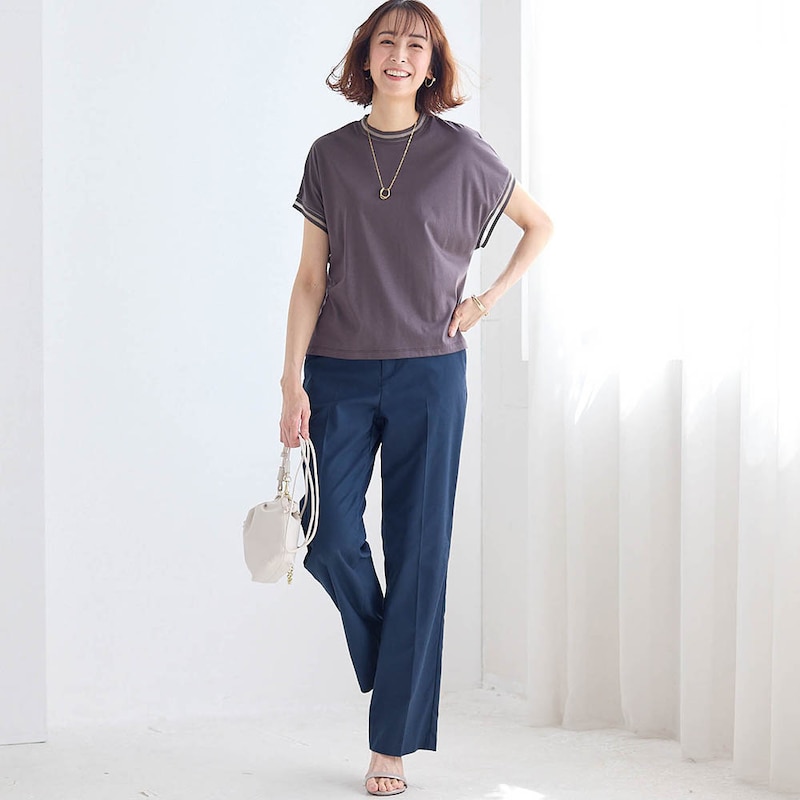 モデル身長169cm／M　※写真は撮影用のため股下+6cmになります。