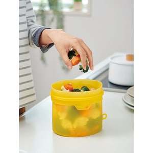 マチが大きく自立するので食材を入れやすい