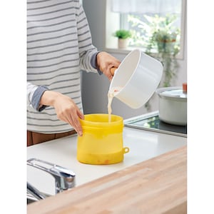 自立するのでスープなども注ぎやすい
