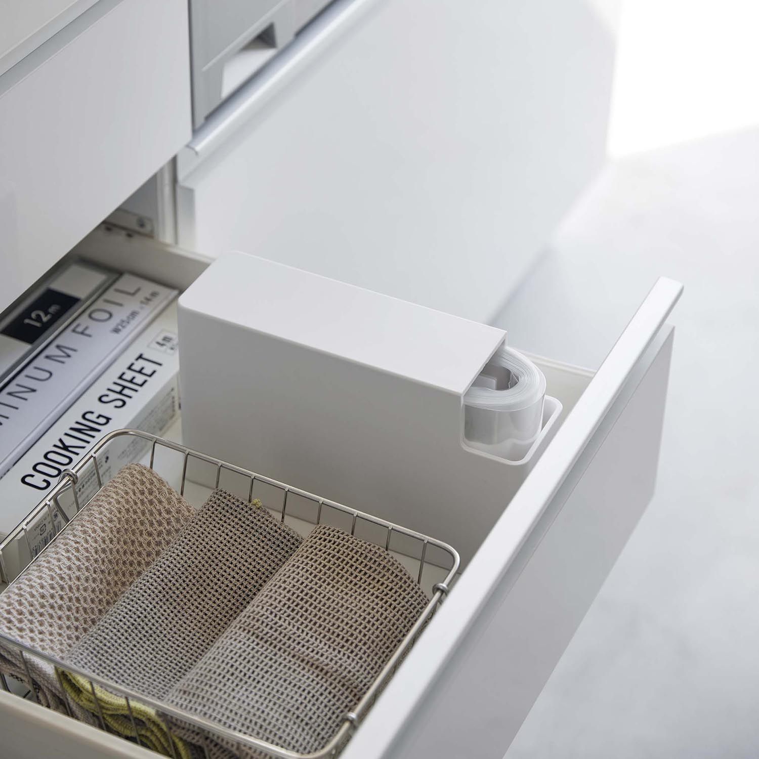 【タワー/tower】スリムプラスチックバックケース 【タワー/tower】スリムプラスチックバックケース