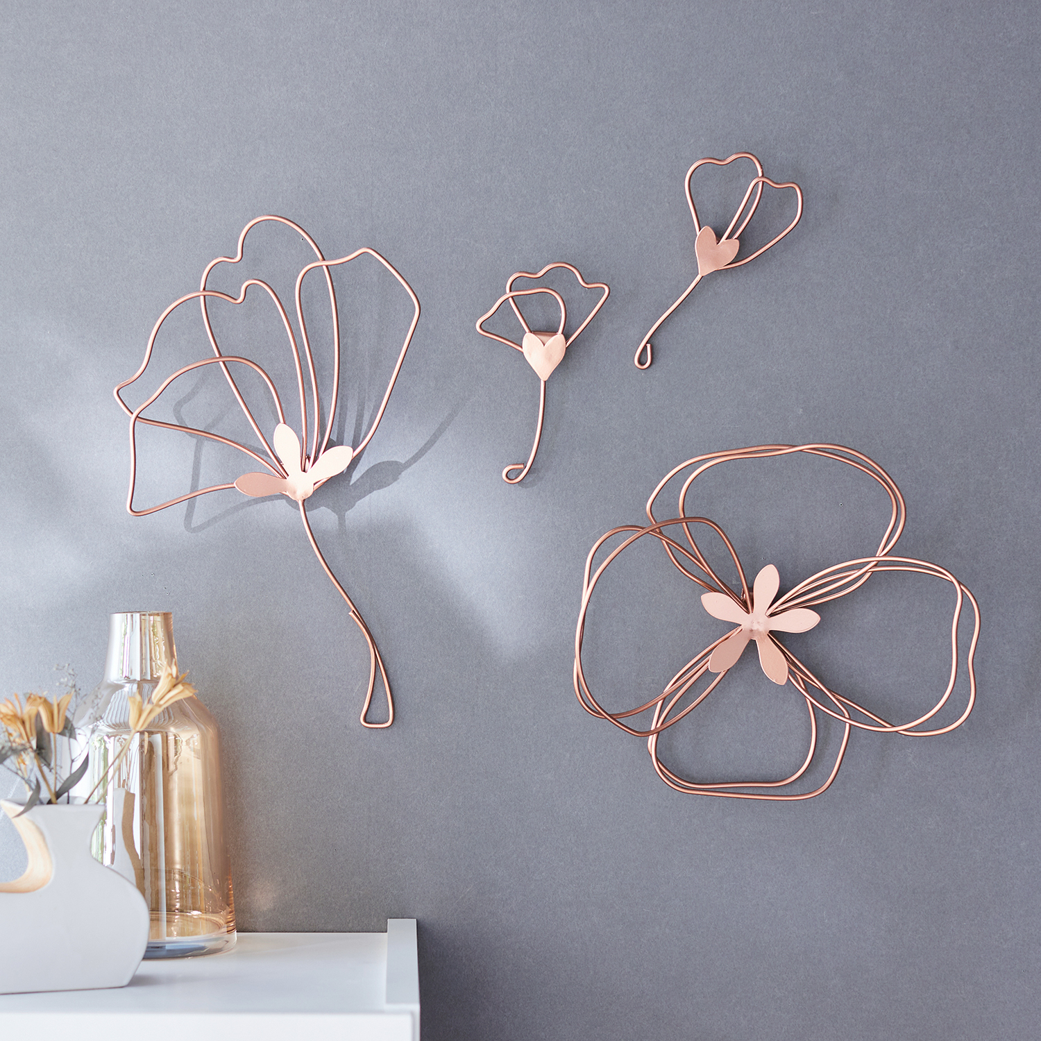 【ベルメゾン】フラワーモチーフのアイアンウォールデコ 【お部屋のアクセントに】
