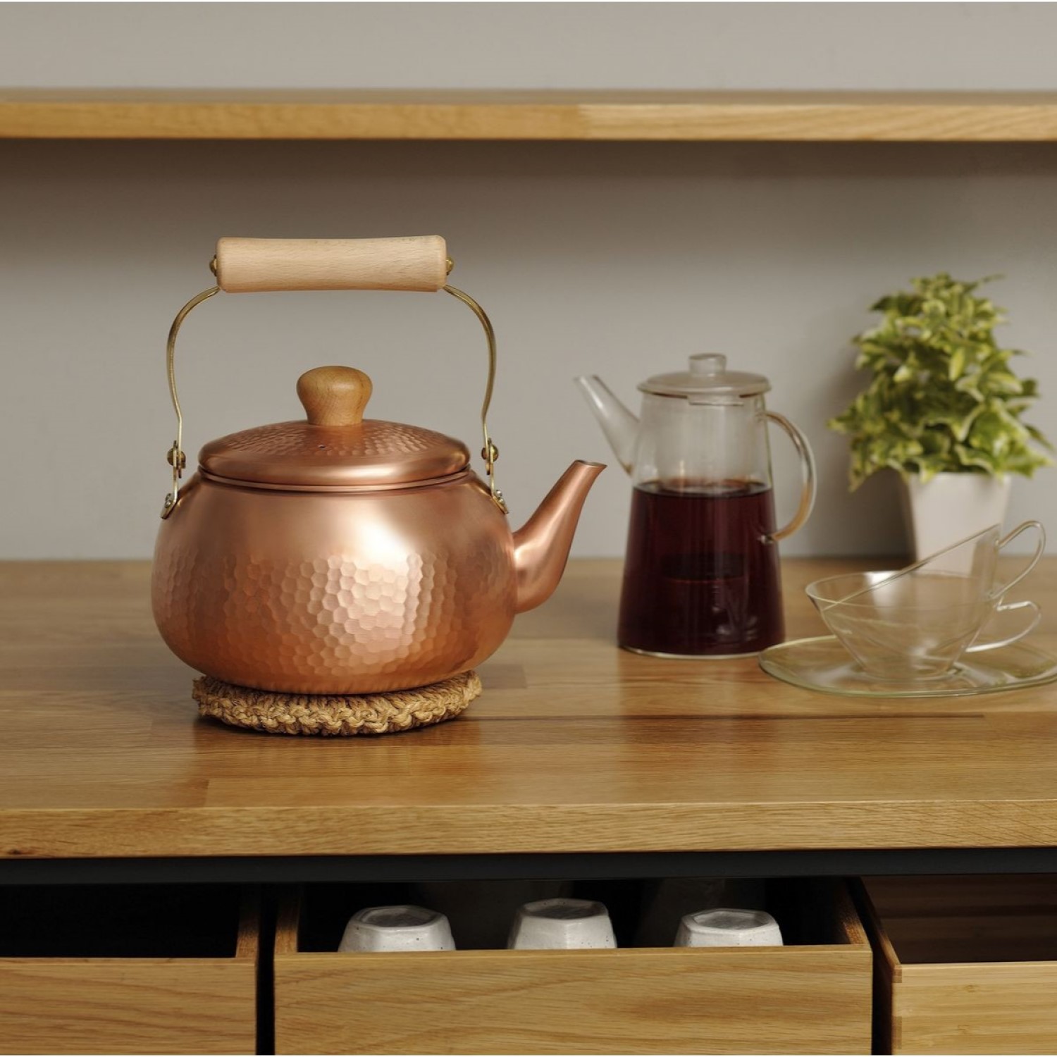 【ベルメゾン】【ガス火専用】使うほどに味が出る ぽってりフォルムの銅のやかん 【ベルメゾン】【ガス火専用】使うほどに味が出る ぽってりフォルムの銅のやかん