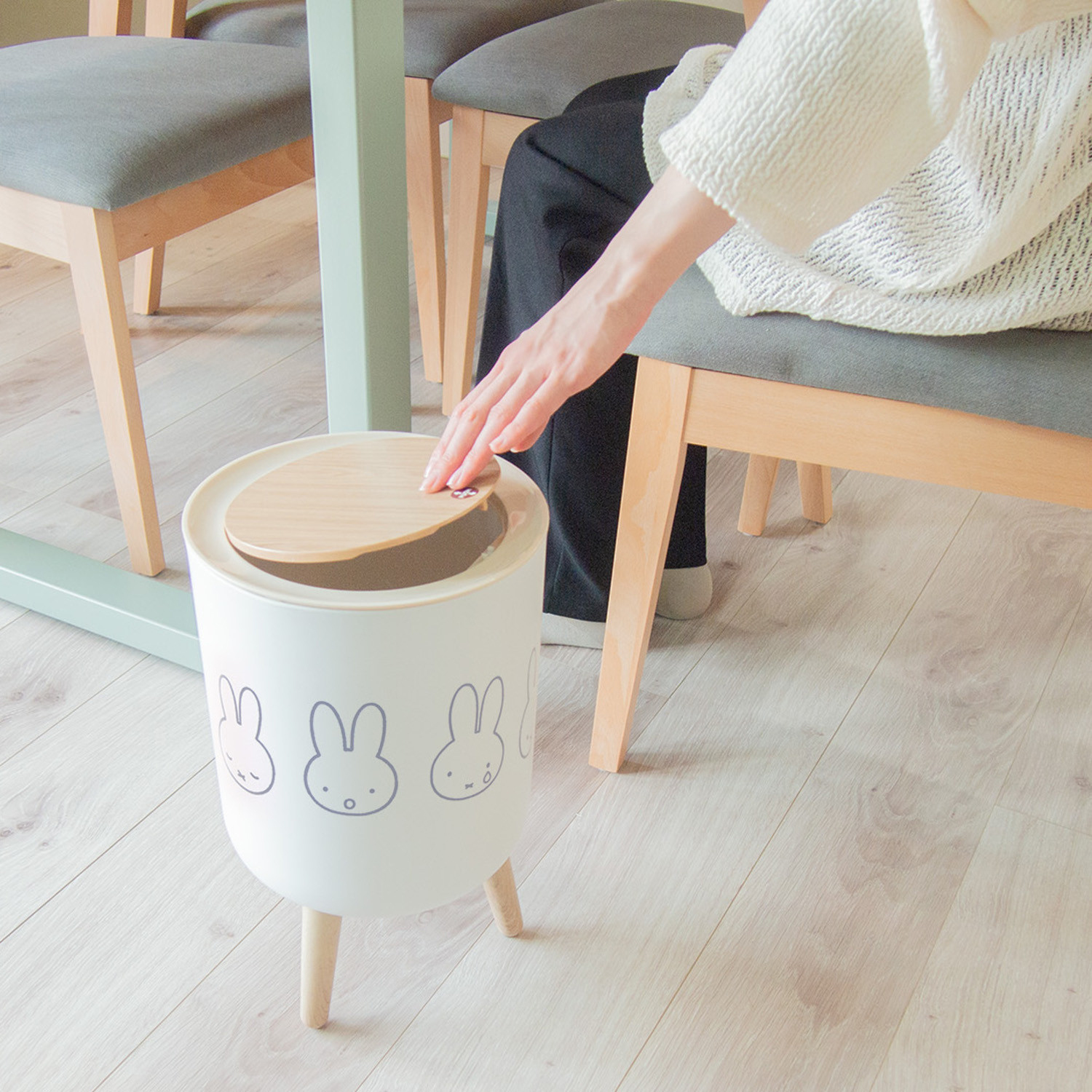 【ミッフィー/miffy】小物入れとしても使えるダストボックス「ミッフィー」