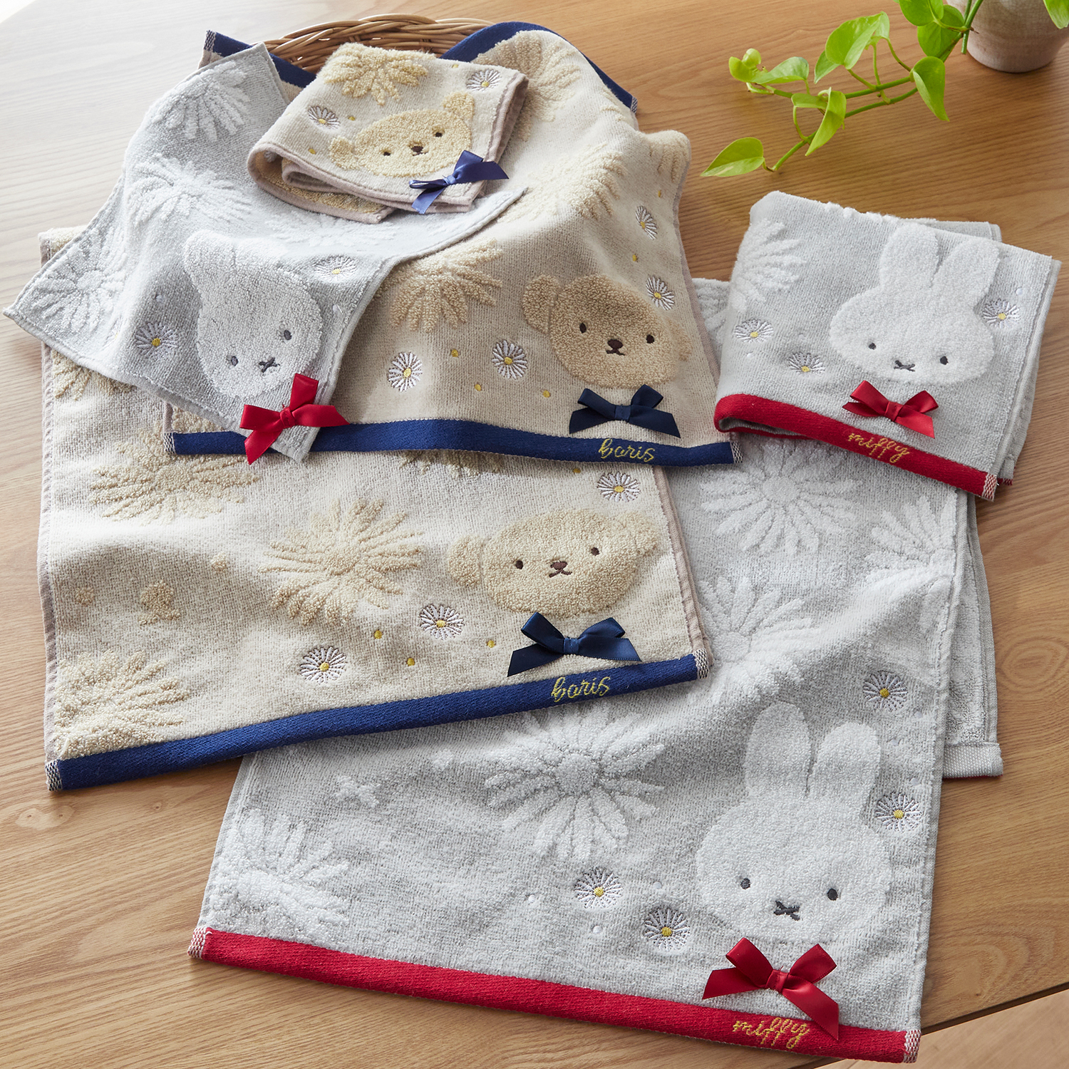 【ミッフィー/miffy】抗菌防臭加工の 無撚糸タオル「ミッフィー」