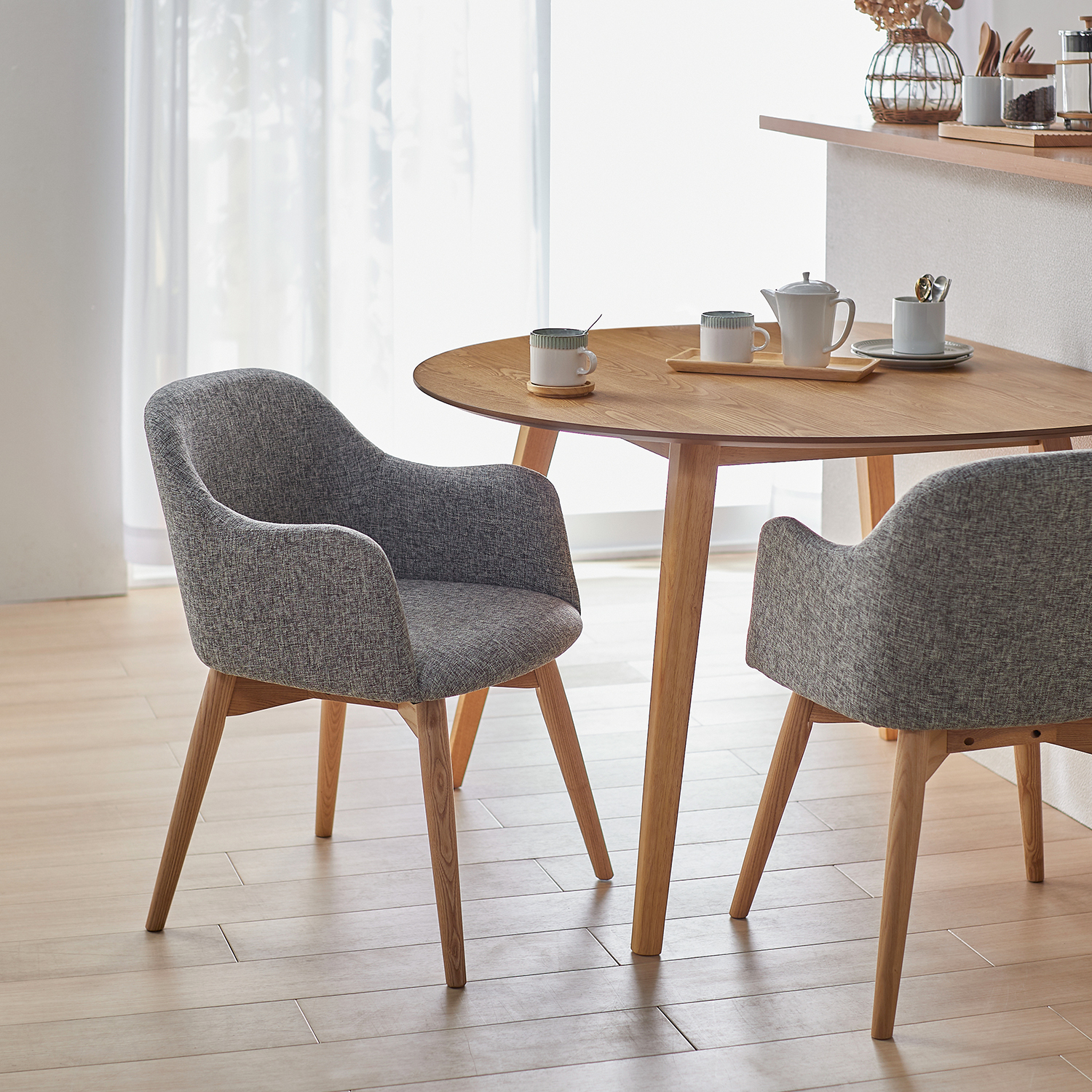 【ベルメゾン】アーム付きファブリックダイニングチェア 【ベルメゾン】アーム付きファブリックダイニングチェア