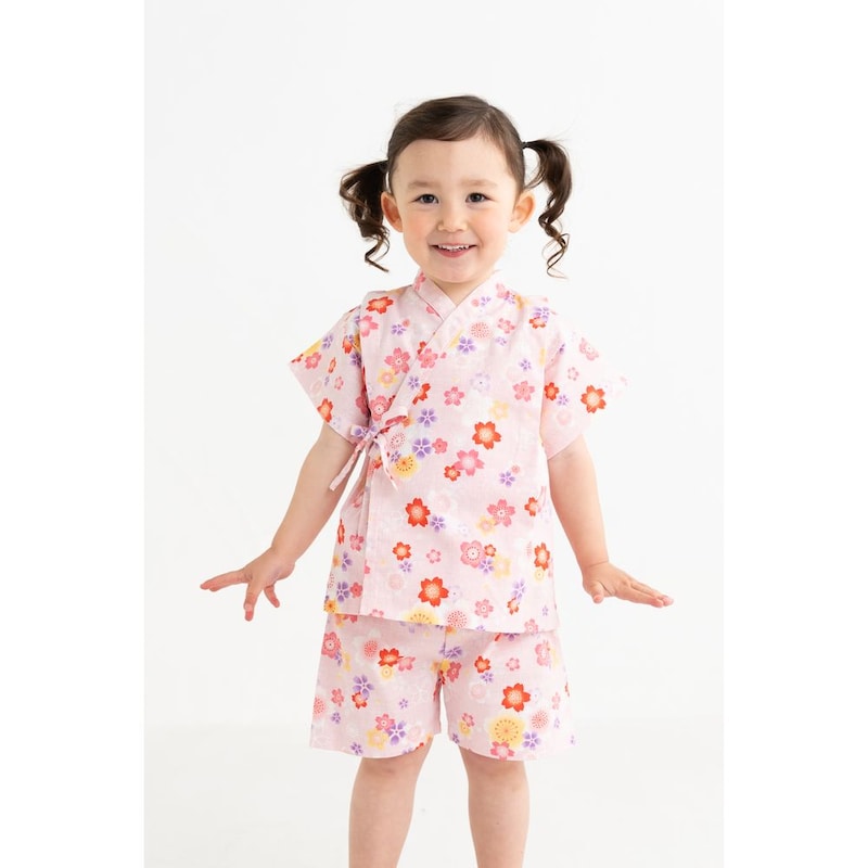 ピンク（桜）モデル身長：約88cm 着用サイズ：90
