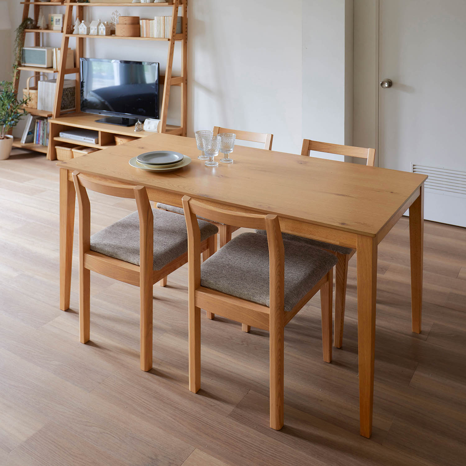 【ベルメゾン】節ありオーク材の薄型ダイニングテーブル【奥行70cmでコンパクトに置ける】 【ベルメゾン】節ありオーク材の薄型ダイニングテーブル【奥行70cmでコンパクトに置ける】