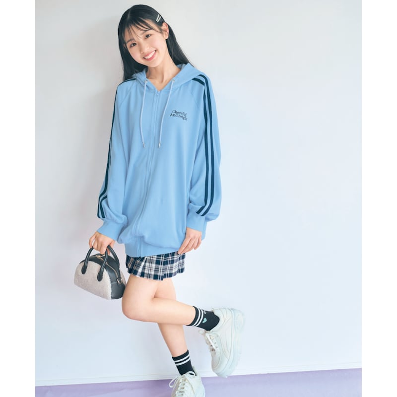 モデル身長161cm/サイズJ-M