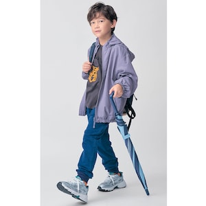ネイビー／モデル身長125cm・サイズ130