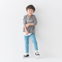 オフホワイト／モデル身長111cm・110サイズ着用
