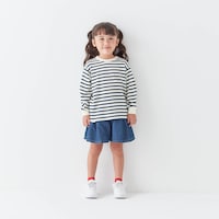 ネイビー（デニム）／モデル身長105.5cm・110サイズ着用
