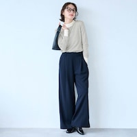 モデル身長162cm／M（オフホワイト×ブラックボーダー）