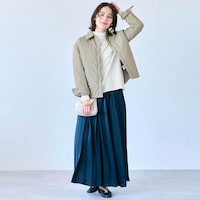 モデル身長162cm／M（オフホワイト）