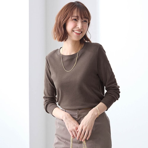 ふんわりコットンクルーネック長袖Tシャツ