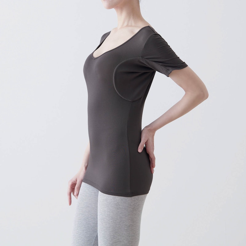 モデル身長165cm／M