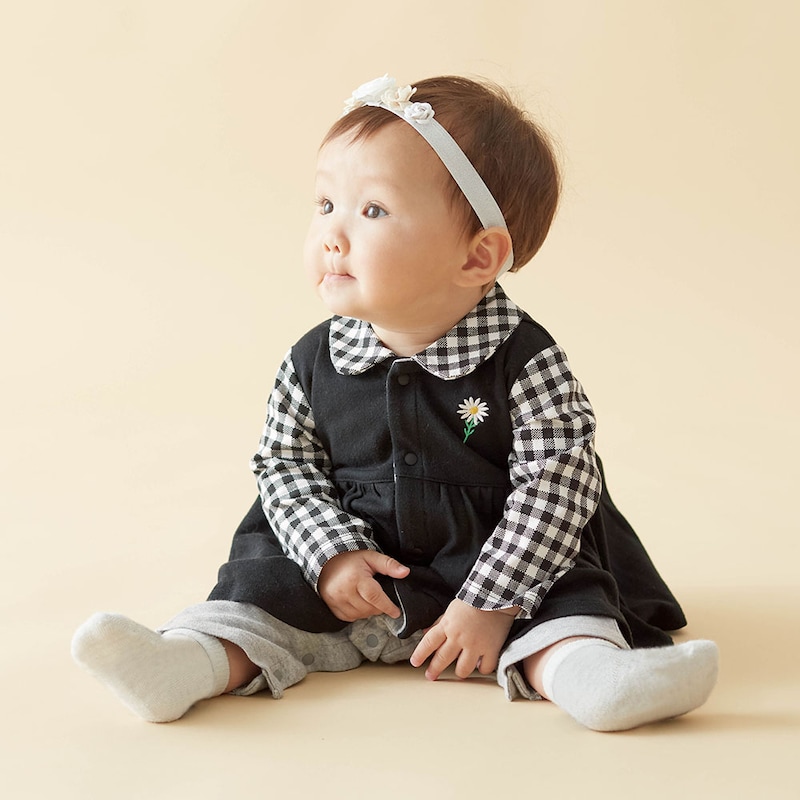 ブラック＆グレー／モデル身長68cm・70サイズ着用