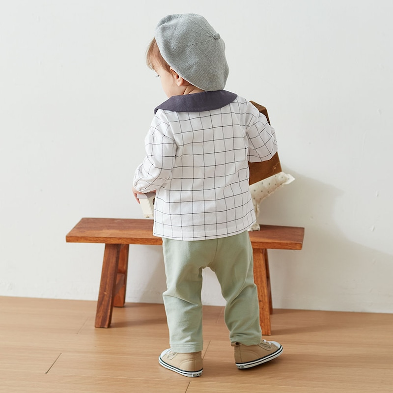 オフホワイトチェック／モデル身長78㎝・80サイズ着用