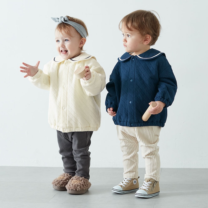 左：モデル身長77cm・80サイズ着用、右：モデル身長78cm・80サイズ着用