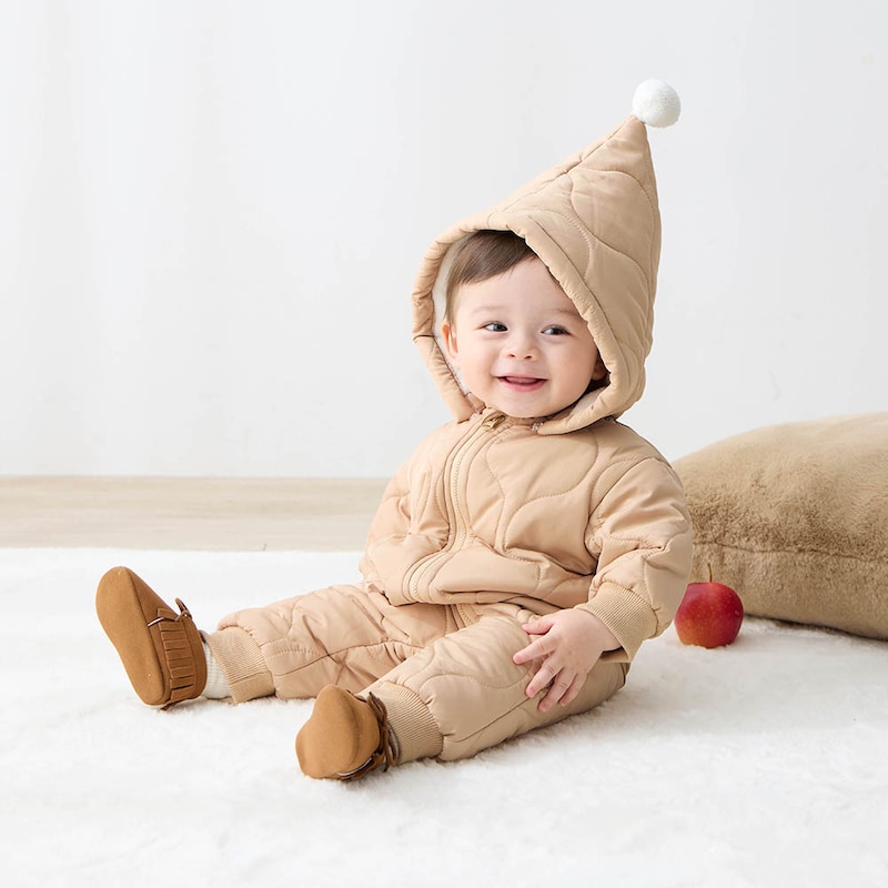 ベージュ／モデル身長73cm・80サイズ着用・体重9.1kg