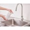 使い終わった水切りフィルターは水と中性洗剤を入れて30秒間やさしく振るだけで汚れが落とせます