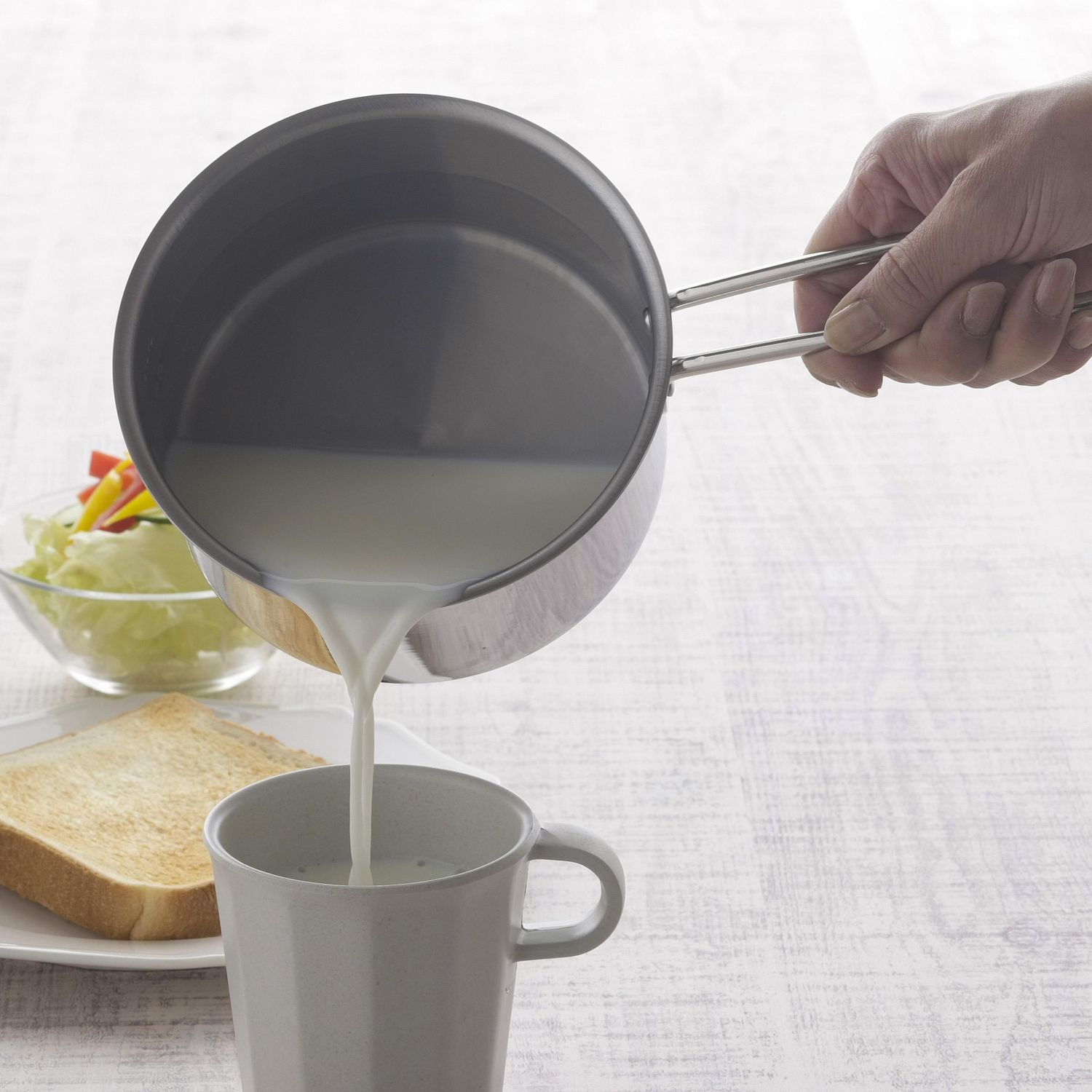 【ベルメゾン】食洗機で洗えてきれいに注げる片手鍋 【IH/ガス火対応】 【ベルメゾン】食洗機で洗えてきれいに注げる片手鍋 【IH/ガス火対応】