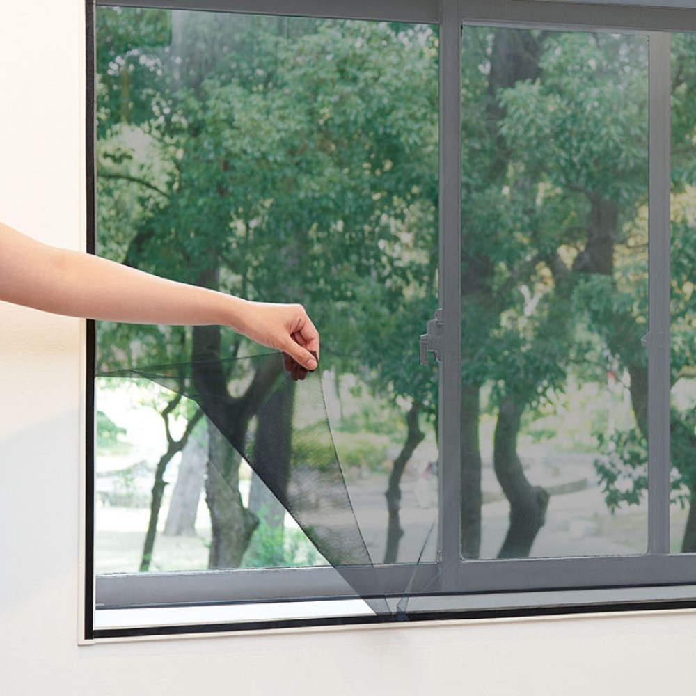 【ベルメゾン】窓枠に貼るだけ簡単!網戸ネット 【網戸のない小窓に】