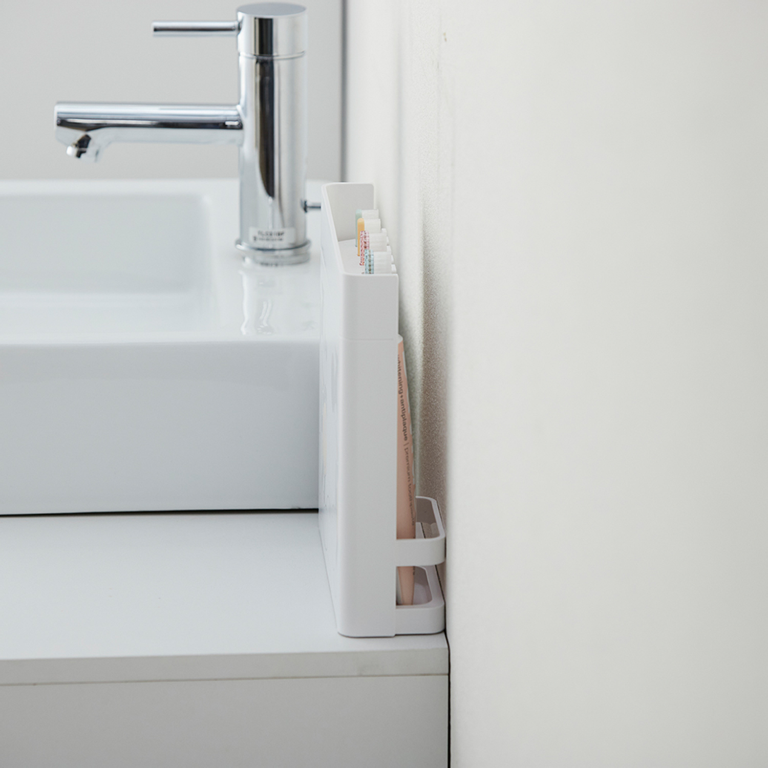 目隠し歯ブラシ&チューブスタンド「ミッキーマウス」(タワー/tower) 目隠し歯ブラシ&チューブスタンド「ミッキーマウス」(タワー/tower)