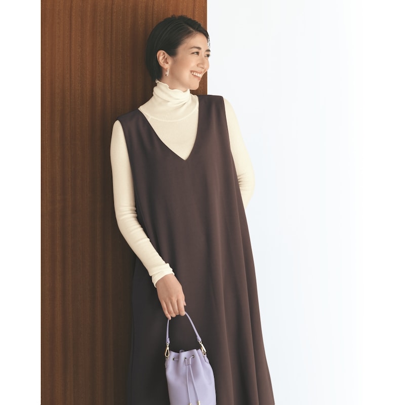 コーデアイテム「シルエットがきれいに見えるジャンパースカート」は別売りです。※商品説明下にリンクあり