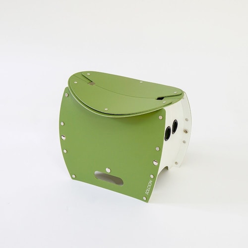 簡易トイレとしても使える 折りたたみスツール「PATATTO」