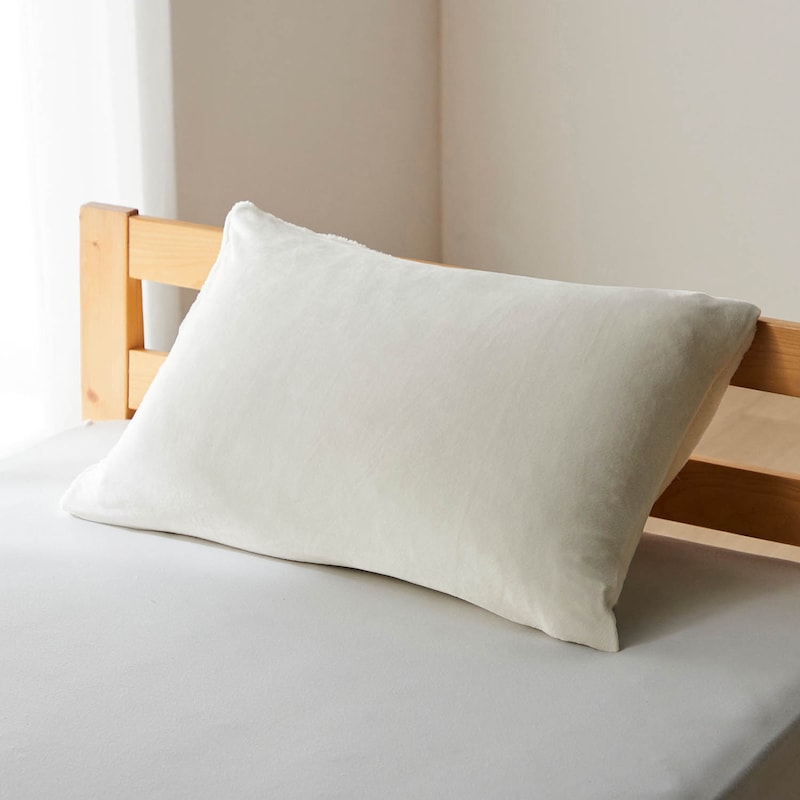 アイボリー／メルトロパフ生地面