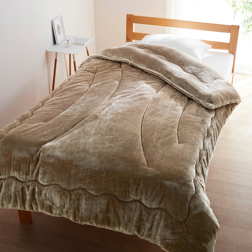 あったかなめらかなそのまま使える吸湿発熱4層掛け布団 【幸せホルモンが出る肌触り】