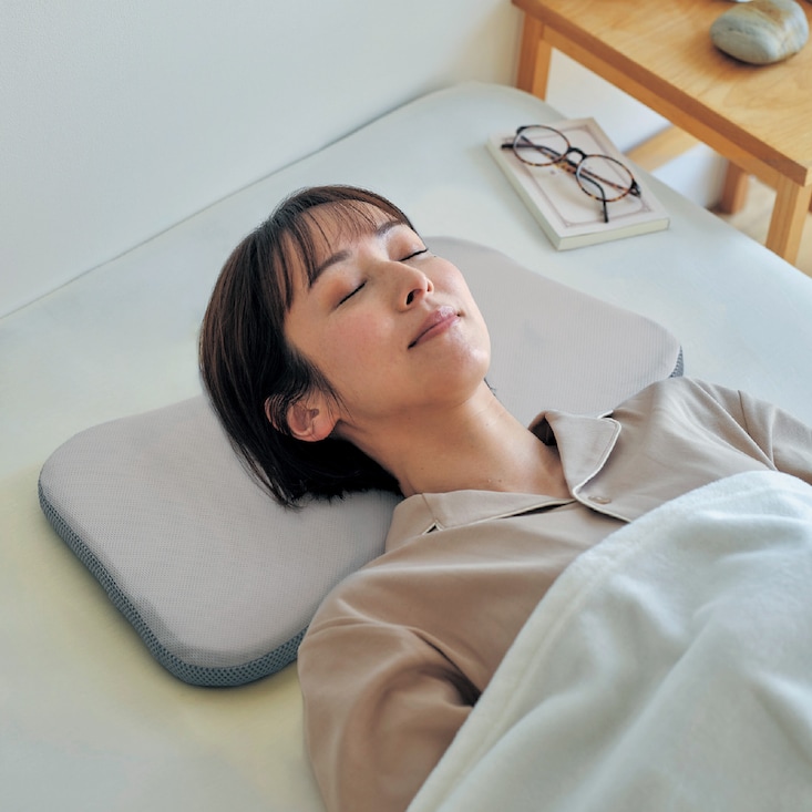 枕をあきらめた人のための高反発低め枕